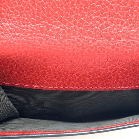 Gucci Interlocking GG Compact Wallet - Picture 7 of 8